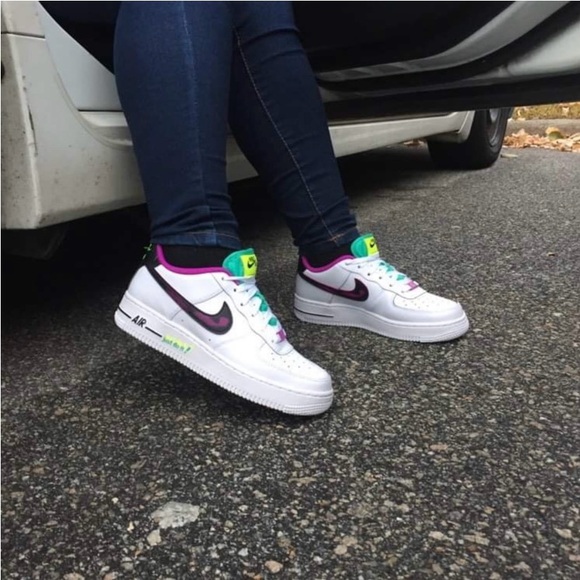 Nike Air Force 1 LV8 (GS) - Picture 10 of 10